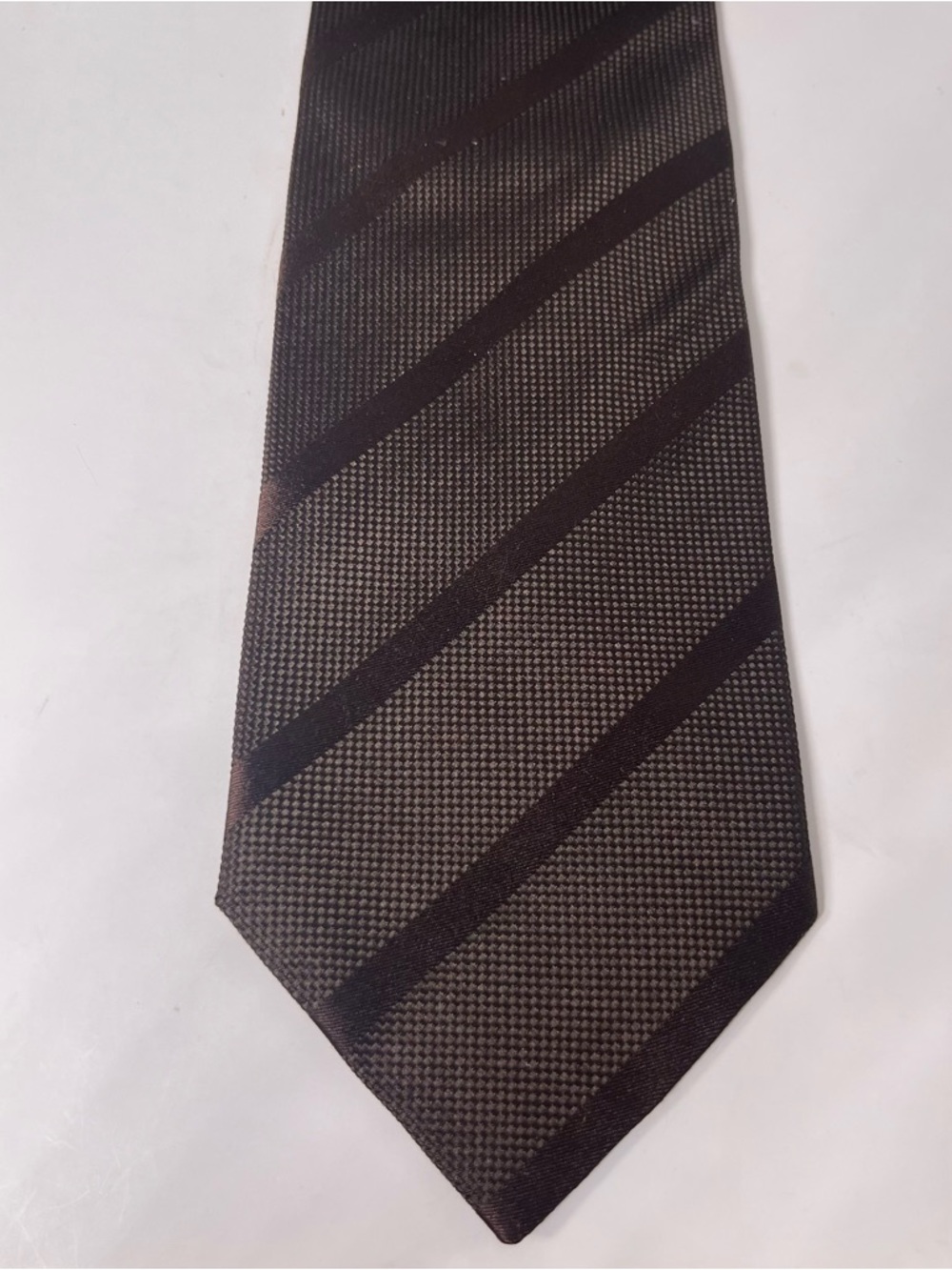 Giorgio Armani Men's Silk Diagonal Stripe Tie Brown Tonal Luxury Formal Office
